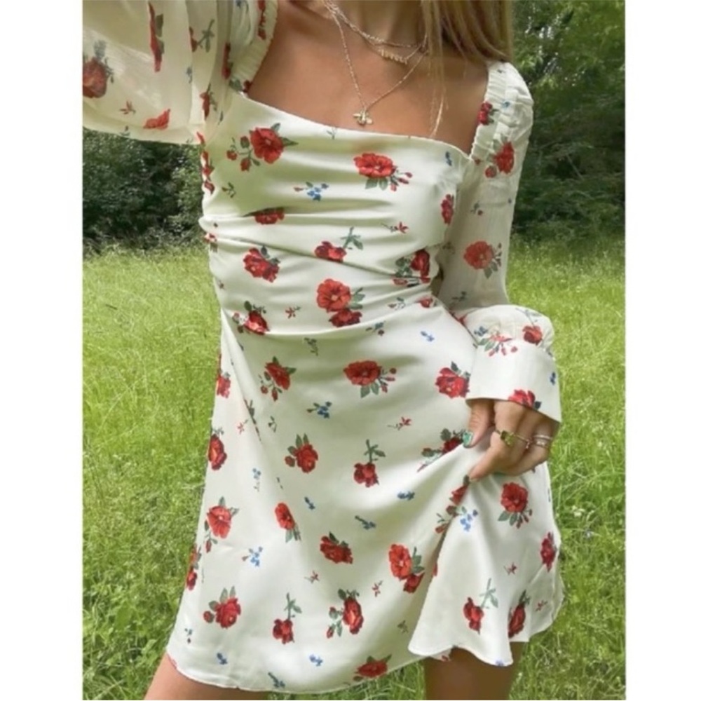 WeWoreWhat Optic White Cross Stitch Floral Puff Sleeve Cowl Dress Size 6